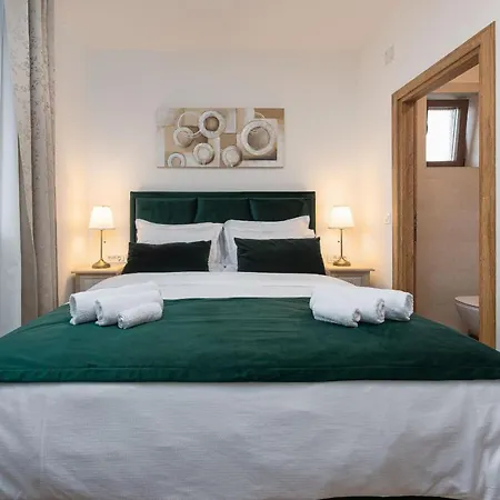 Roza Zadarvillas *