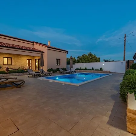 Roza Villa Lovinac (Zadar)